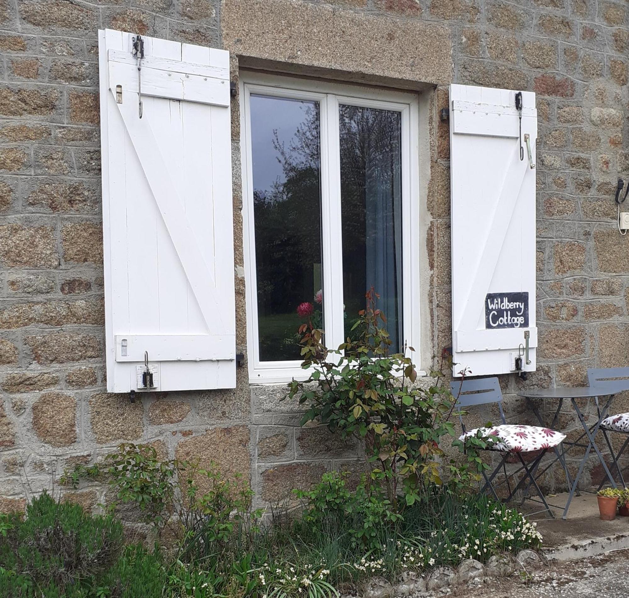 Wildberry Cottage Orgeres-la-Roche Exterior photo